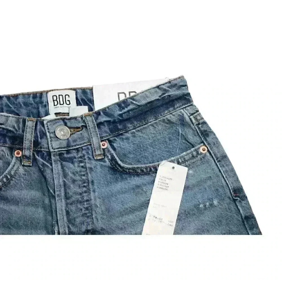 NWT Urban Outfitters BDG Shorts Sz 24 Distressed Denim Summer Cut Off Button Fly - Picture 2 of 11